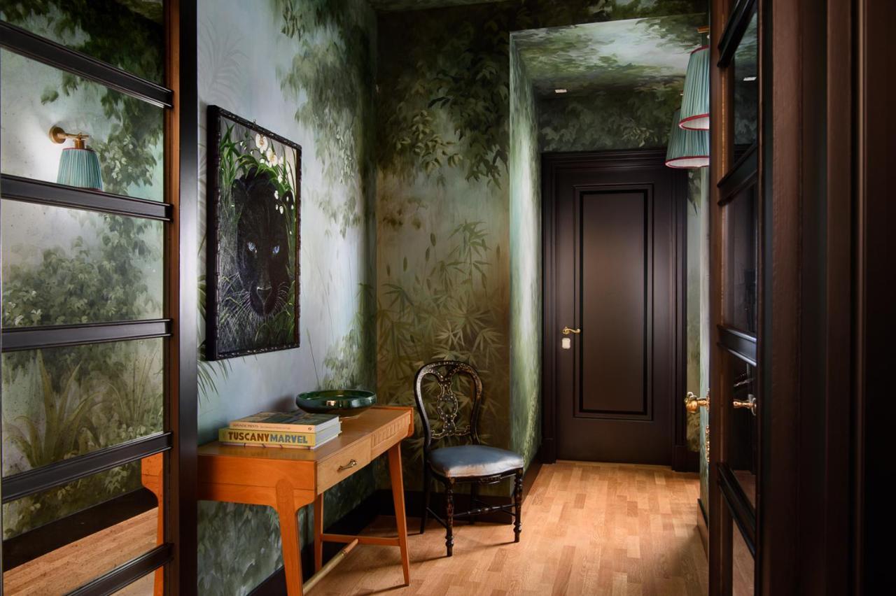 Velona'S Jungle Luxury Suites Флоренція Екстер'єр фото